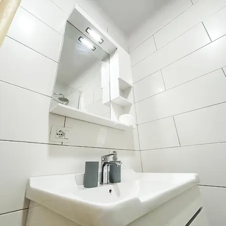Apartment 1 Bedroom 906
