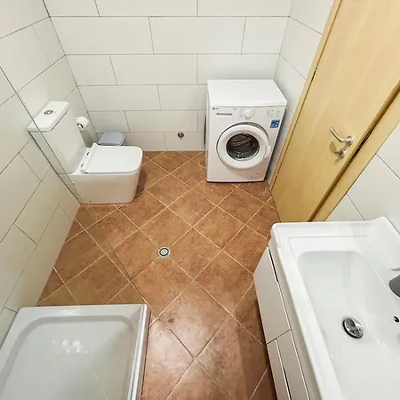 1 Bedroom 906