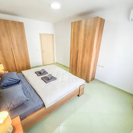 Apartment 1 Bedroom 906